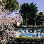 Hello Cote D'azur - Spacious With Balcony Close To The Sea, Pool, Tennis Court, Air Conditioned Golfe-Juan