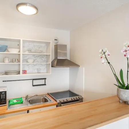 Lejlighed Hello Cote D'azur - Spacious With Balcony Close To The Sea, Pool, Tennis Court, Air Conditioned